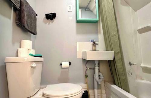 Bridgewater Apartment | 1BR Riverside Suite Private Entry Bike Trails
