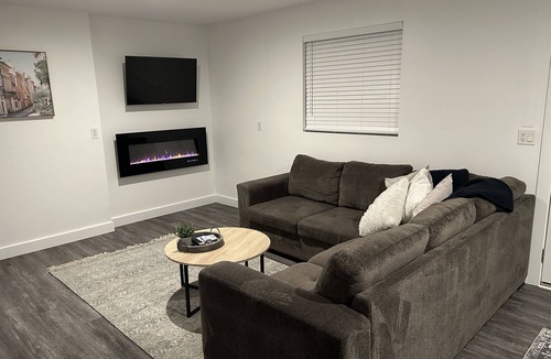 Foothills House | 1BR Silverstar Getaway