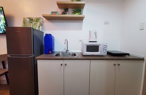 Ususan Condo | 1BR Studio w/Pool, Balcony, Near Airport&Hotspots