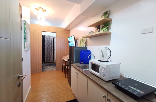 Ususan Condo | 1BR Studio w/Pool, Balcony, Near Airport&Hotspots
