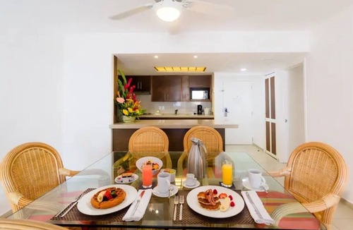 Punta Cancun Hotel | 1BR Suite | Beachscape Kin Ha | Easy Shore Access