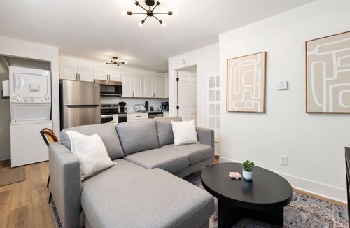 Downtown Columbus Apartment | 1BR Unit for an easy comfy stay