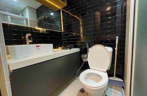 Santo Cristo Apartment | 1BR with Balcony @ SMDC North Edsa Grass Residence Quezon City w/Netflix & Disney +