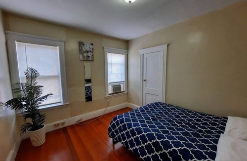Milton House | 1EC REMODELED Expansive Home, Off Street Parking
