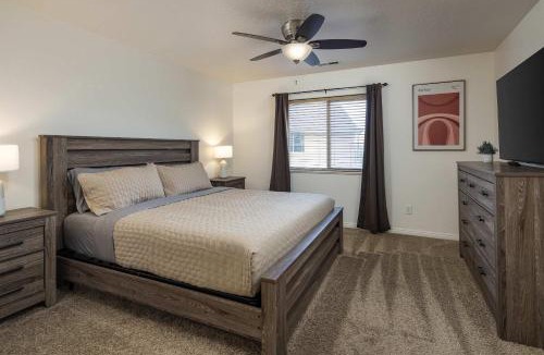 Moab South Valley House | 1L Top Floor Moab RedCliff Condo POOL & HOT TUB