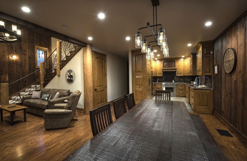 North Wawona House | (1R) Creekside Retreat (2 Bedrooms Only)
