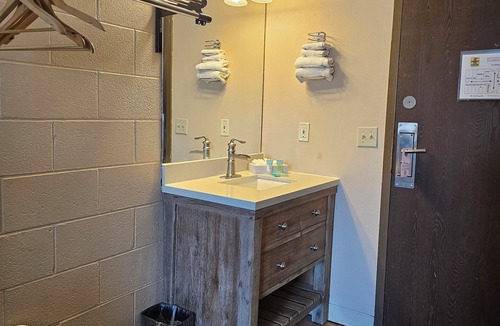 Rawlins Hotel | 1st Choice Inn Rawlins