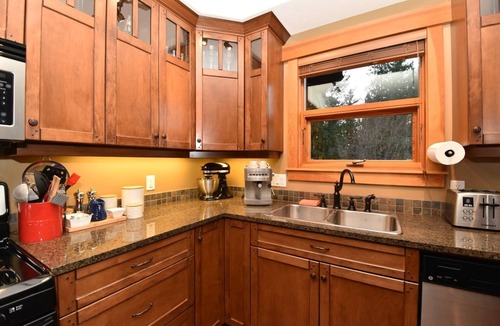 Blind Bay House | 1st. CLASS Waterfront RESORT: Pool/Hot Tub/Clubhouse/Boat Moorage/Patios