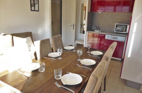 Saint-Gervais-les-Bains Apartment | 1st floor, swimming pool, balcony, parking, tv, ski locker, 42m², Saint Gervais