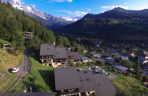 Saint-Gervais-les-Bains Apartment | 1st floor, swimming pool, balcony, parking, tv, ski locker, 42m², Saint Gervais