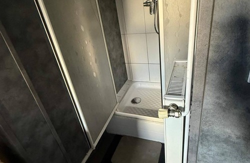 Saint-Chamond Apartment | 1ST FLOOR APARTMENT FACING THE PARK