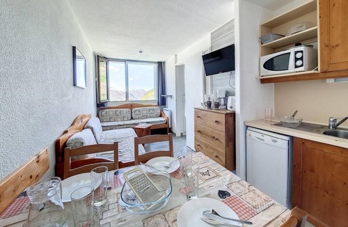 Reberty Apartment | 1st floor, balcony, tv, ski locker, 24m², Les Menuires