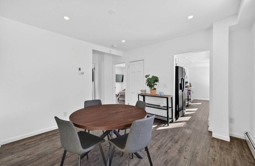 Westbrook Center Apartment | 1st Floor Westbrook Anchor | 2 Queen Beds | EV Charger | Near Beach