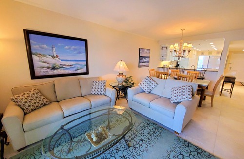 Longboat Key Condo | 2/2 Bay Front Condo, Pool, Private Beach Access