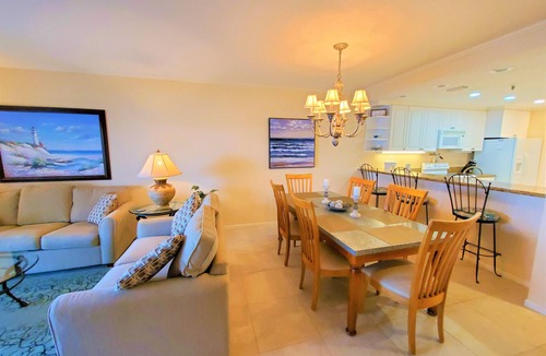 Longboat Key Condo | 2/2 Bay Front Condo, Pool, Private Beach Access