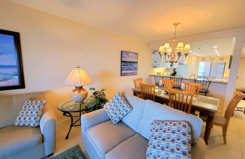 Longboat Key Condo | 2/2 Bay Front Condo, Pool, Private Beach Access