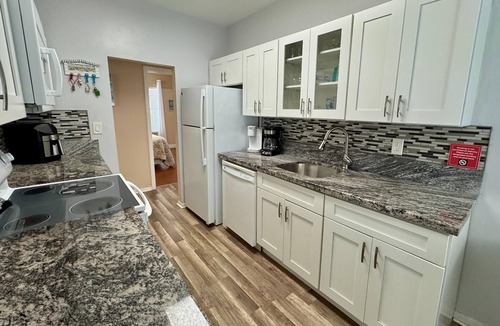 Hollywood South Central Beach Cottage | 2/2 Beach View Cottage for 4-Community Heated Pool