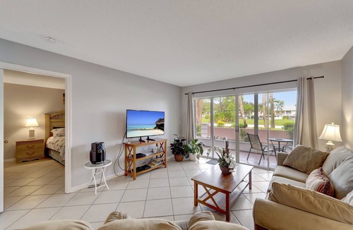 Plantation Condo | 2/2 Ground Unit 10 Min to beach on golf course