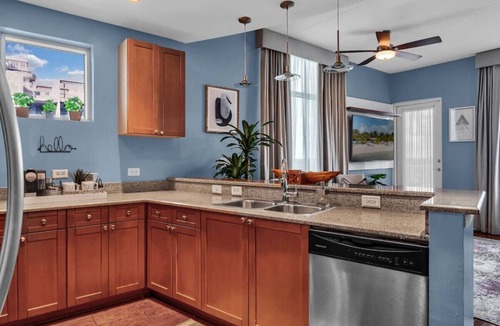 South Eola Condo | 2/2 PENTHOUSE DOWNTOWN with large Billiard room