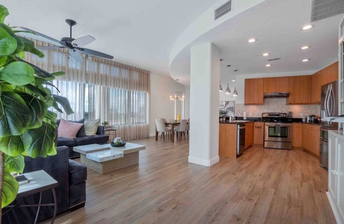 South Eola Apartment | 2/2 PentHouse Downtown Orlando