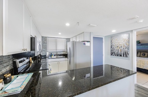 Hudson Condo | 2/2, waterfront, Hudson, private beach! #806