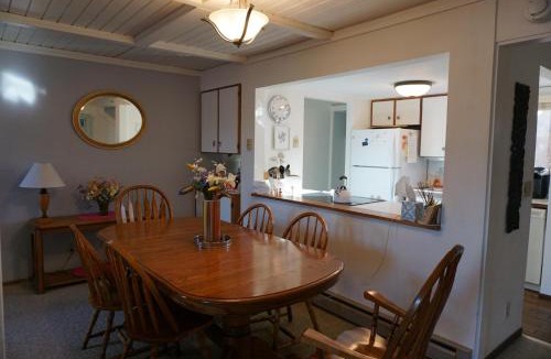 Jackson House | 2-3 bedroom/2 bath