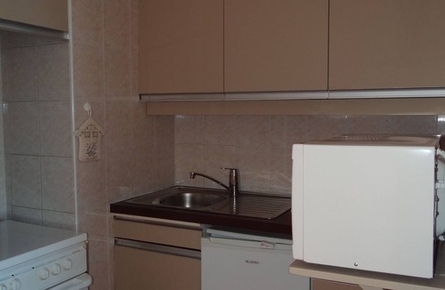 Mont-de-Lans Apartment | 2 adjoining studios at the foot of the track for 4 to 8 people