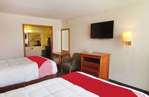 Guymon Hotel | 2 Affordable Rooms – Free WiFi & Parking Near Guymon Sights!