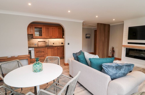 Beadnell Cottage | 2 APPLE TREE, romantic, country holiday cottage in Beadnell