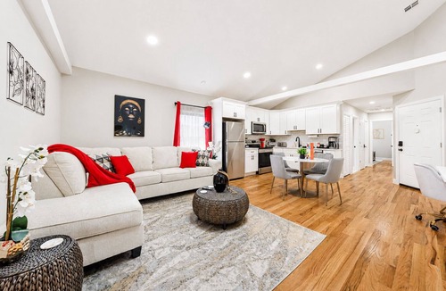 Scotch Plains Apartment | 2 Apts, 2bd 2ba, Sleeps 10, Clean & Reliable, Near NYC