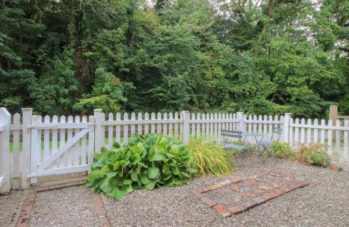 Chirk Bank House | 2 Aqueduct Cottages