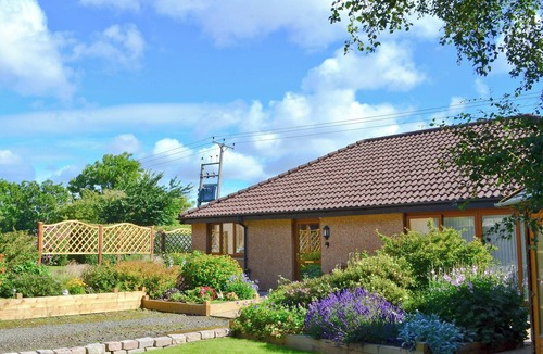 Kirknewton Cottage | 2 bedroom accommodation in Kirknewton near East Calder
