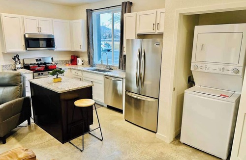 Old Southwest House | 2 Baths/Sleeps7/Pets Ok