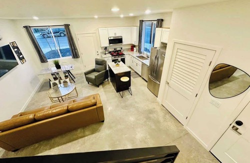 Old Southwest House | 2 Baths/Sleeps7/Pets Ok