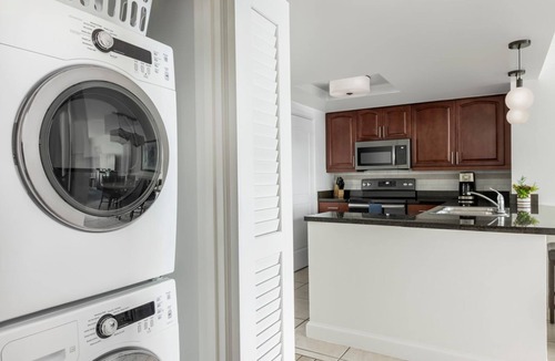 Estate Bakkero Condo | 2 BD/2 BA Beach Front Marriott Frenchman's Cove Condo St Thomas.SLEEPS 8!
