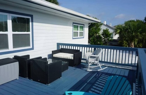 Smith's Memento Apartment | 2 Bd apt walking distance to Beach & Ocean Center