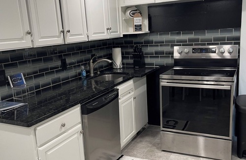 South Arlington House | 2 Bdrm 2 Ba Gem, Where Comfort Meets Convenience Sports, Fun, Eats & Campus Life