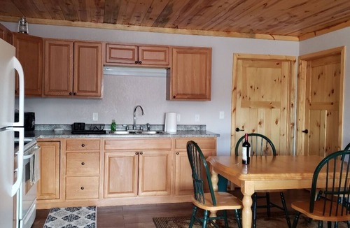 Pukwana House | 2 bdrm, 3 beds. Quiet Retreat. Fenced in Unit, pet friendly, no pet fee!