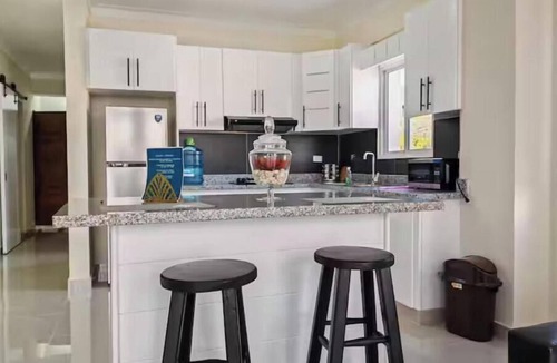 Paraiso Apartment | 2 Bdrm Apt near River and Beach, Wifi, Mount Views