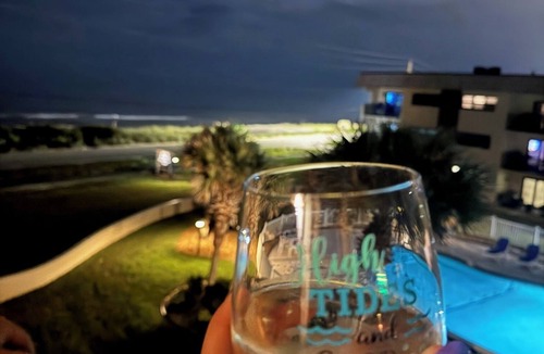 Ocean Crest Condo | 2 bdrm condo, Ormond Beach steps from the beach, views from all windows, AC WIFI