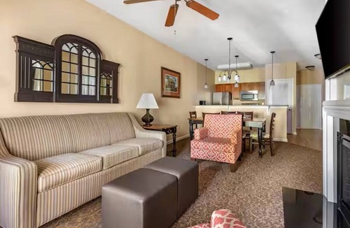 Berkeley Condo | 2 BDRM HISTORIC POWHATAN NEAR BUSCH GARDENS INDOOR OUTDOOR POOLS HOT TUB SPA