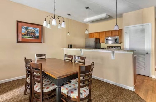 Berkeley Condo | 2 BDRM HISTORIC POWHATAN NEAR BUSCH GARDENS INDOOR OUTDOOR POOLS HOT TUB SPA