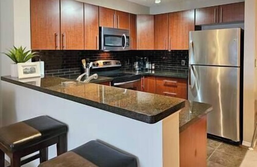 Invermere Apartment | 2 BDRM/Lakeside/Pool/AC