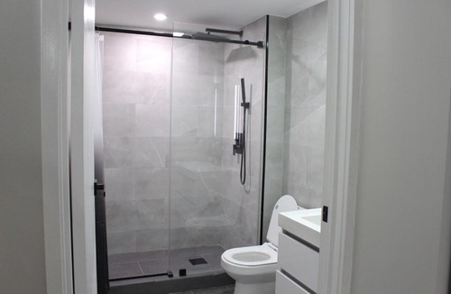 Albany Apartment | 2 bdrm Modern & Hip Apt with Private Patio