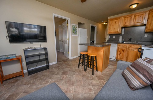 McHenry Apartment | 2 Bed 1 Bath Apt. near Wisp Resort & Deep Creek Lake