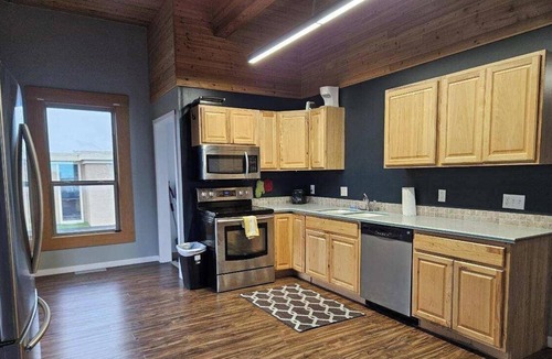 Valdez Apartment | 2 bed/1 bath - great central location - near ferry terminal, shops & more