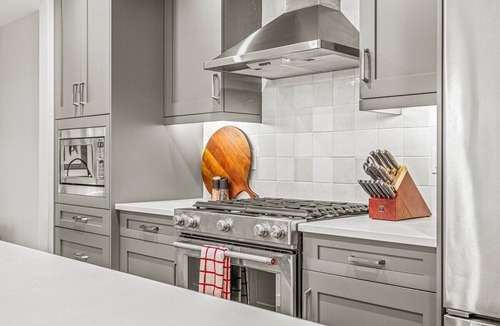 Canmore Apartment | 2 Bed/2.5Bath Spring Creek Retreat - Sleeps 8
