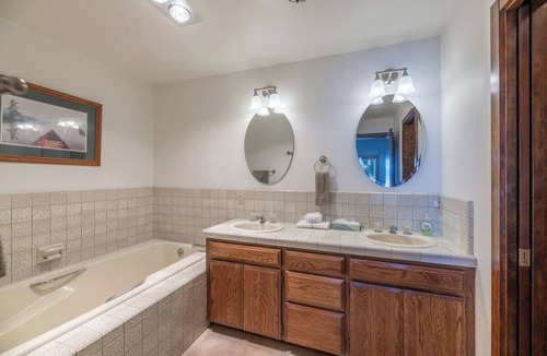 Hope Apartment | 2 Bed 2 Bath Apartment Condo with gorgeous grass area and patio