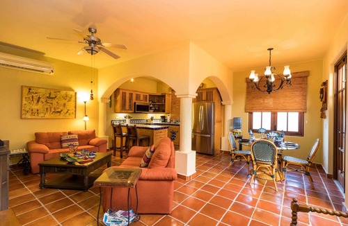 Nopolo House | 2 bed 2 bath Bikes | BBQ| LAP pool nearby