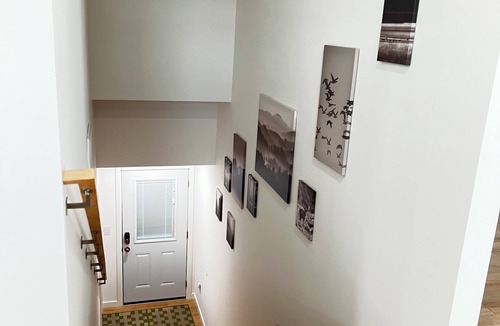 Fullerton House | 2 bed 2 bath in Fullerton 6 miles from Disney, Book Now!